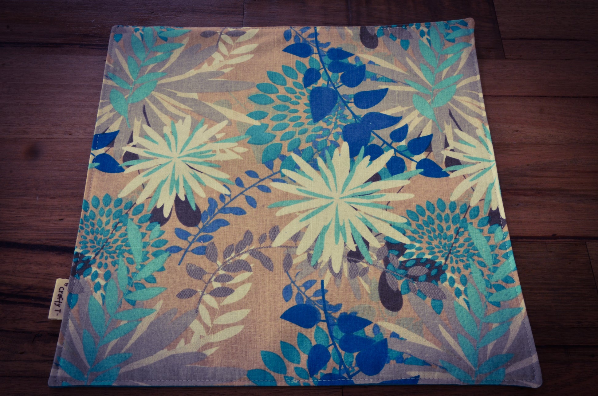 Handmade Teal Flowers Reversible Placemats (set of 6) - Harlan House & Home