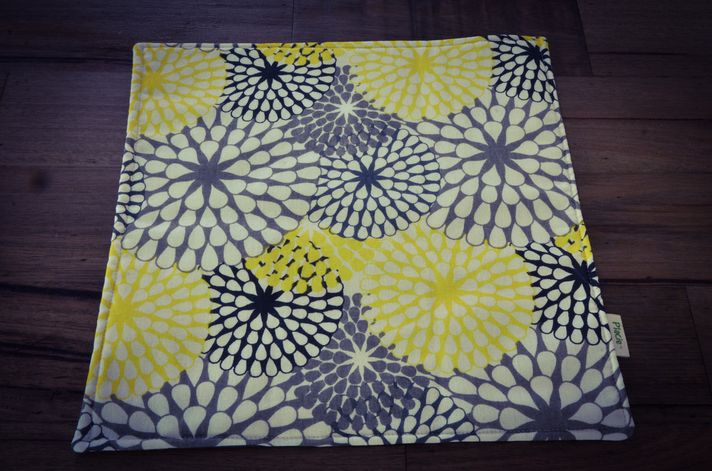 Handmade Retro Yellow and Grey Florals Reversible Placemats (set of 2) - Harlan House & Home